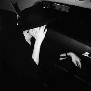 妈妈用嘴巴帮我消火视频
